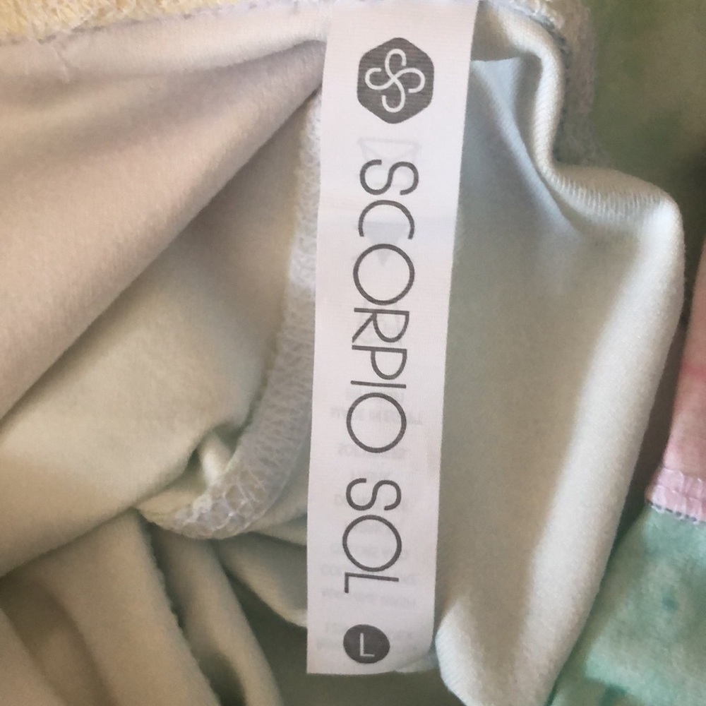 Scorpio Sol Vinyasa High Waist Leggings in Tie-Dye - Picture 14 of 14